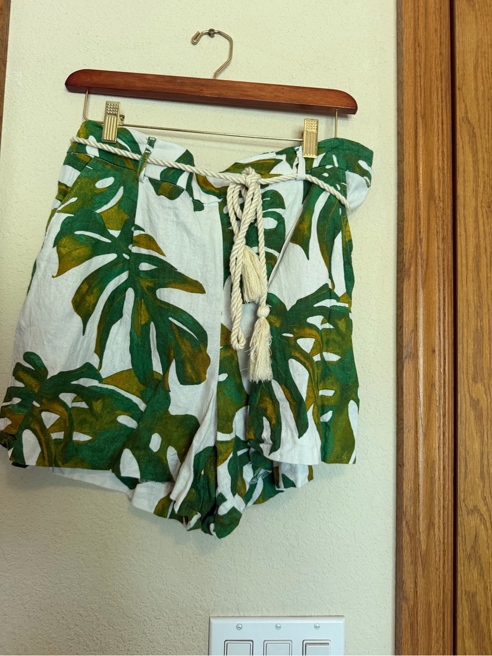 Joie Green and White Tropical Leaf Print Shorts